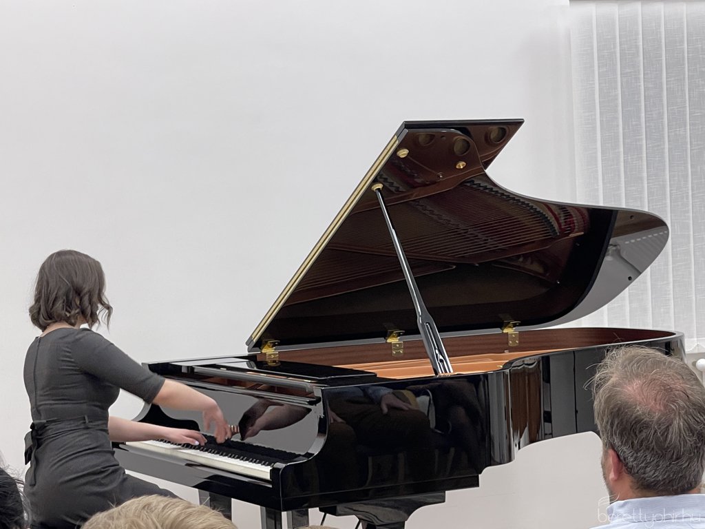 Tanári hangverseny17